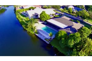 9121 Nw 13th Street, Plantation