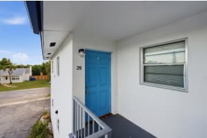 410 W Palm Street B28, Lantana