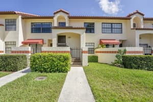 704 Freedom Court, Deerfield Beach