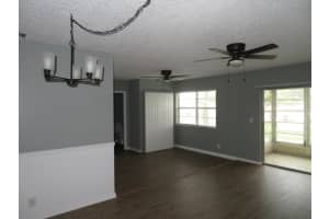 135 Lake Carol Drive E 135, West Palm Beach