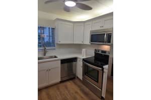 1444 Se Riverside Drive B-7, Stuart