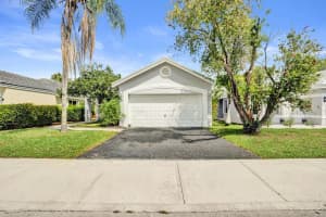 2702 Arborwood Road, Davie