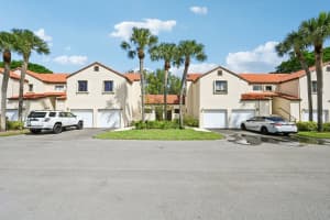 22 Via De Casas 103, Boynton Beach