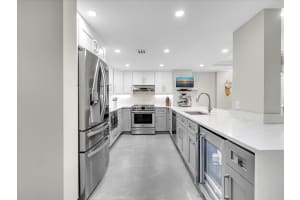 1150 Hillsboro Mile 302, Hillsboro Beach