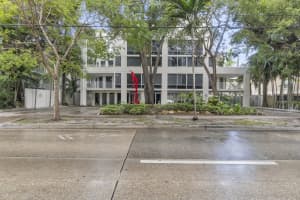 2100 Brickell Avenue 305, Miami