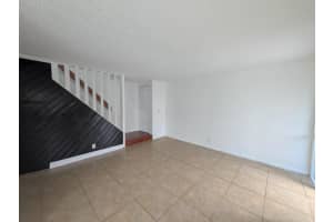 6603 Winfield Boulevard B-10, Margate 6603 Winfield Boulevard B-10, Margate