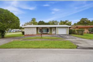 2301 Nw 37th Avenue, Lauderdale Lakes