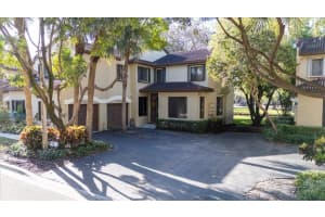 10538 Nw 10th Street, Plantation