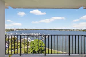 134 Lakeshore Drive T14, North Palm Beach