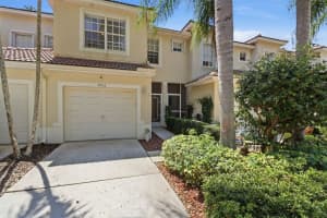 9902 Lago Drive, Boynton Beach