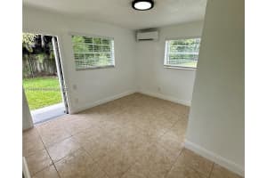 810 Nw 40th Street 1-3, Oakland Park