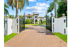 8800 Nw 68th Court, Parkland