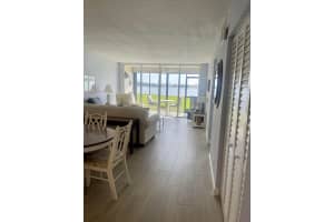 1950 Sw Palm City Road 13104, Stuart