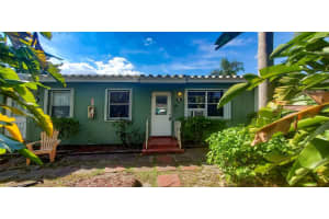 302 Sw 15th Street 3, Dania Beach