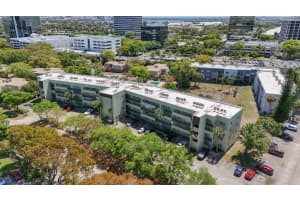 1638 Embassy Drive 208, West Palm Beach