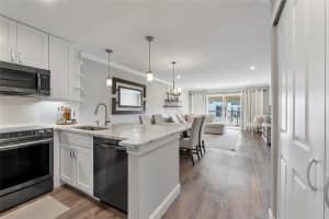 4230 Deste Court 305, Lake Worth