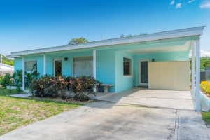 2574 Ne Roberta Street, Jensen Beach