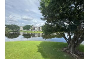 9235 Lagoon Place 310, Davie