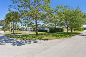 818 Se 9th Terrace, Deerfield Beach