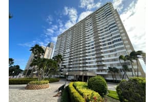 1985 S Ocean Drive 21a, Hallandale Beach