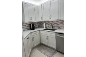 5851 Camino Del Sol 203, Boca Raton