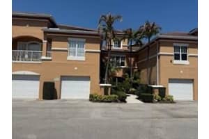 5020 Fairways Circle 202, Vero Beach