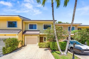 5698 Santiago Circle, Boca Raton