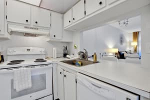 9480 Poinciana Place 304, Davie