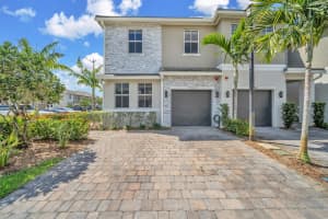 17002 Sw 1st Street, Pembroke Pines