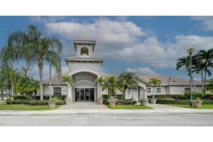 5031 Wiles Road 203, Coconut Creek