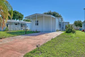 1479 Barefoot Circle, Sebastian