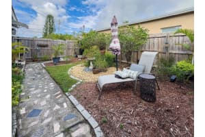 902 Ne 34th Street E, Oakland Park