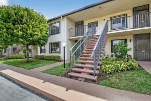 7855 Willow Spring Drive 725, Lake Worth