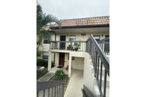 7101 Golf Colony Court 203, Lake Worth