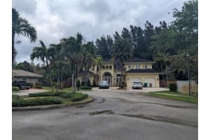 6301 Sw 58th Court, Davie