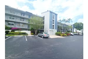 14747 Cumberland Drive 301, Delray Beach