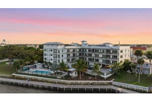 41 Sw Seminole Street 204, Stuart