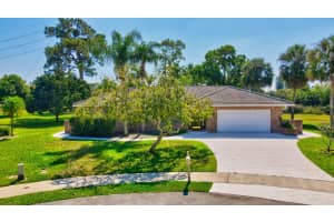 2334 Timbercreek Circle Nw, Boca Raton
