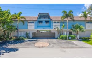 902 Palm Avenue Unit 4, Boca Raton