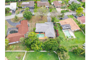 10601 Nw 43rd Court, Coral Springs