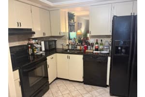 7300 Lake Cir Drive 404, Margate