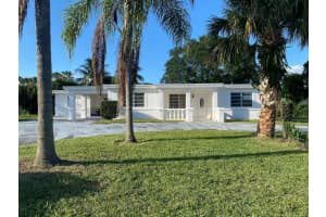 7500 W Lake Drive, Lake Clarke Shores