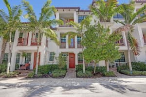 11621 Sw 13th Court, Pembroke Pines