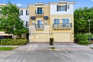 642 Nw 38th Circle, Boca Raton