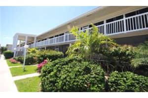 2734 Ne 27th Court 21, Lighthouse Point