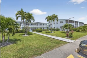 106 Camden E, West Palm Beach