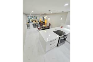 1631 Nw 18th Avenue 201, Delray Beach