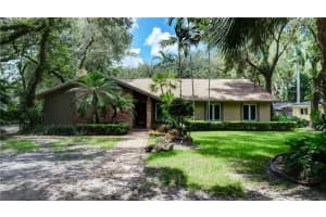 10890 Sw 83rd Avenue, Miami