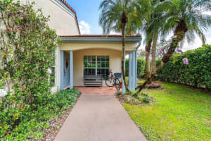 2320 Las Casitas Drive, Wellington