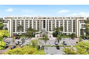 7050 Nw 44th Street 705, Lauderhill